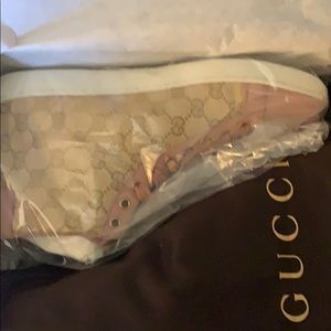 Gucci Womens Brooklyn GG Canvas Sand & Light Pink